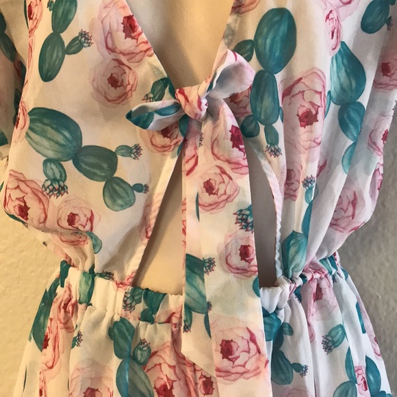 South Beach tie front beach romper in cactus rose print - Picture 3 of 8